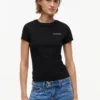 DW0DW23479-4 Tommy Hilfiger Dames T-shirt - Korte Mouwen - Casual Shirt Katoen - Zwart - Broomium