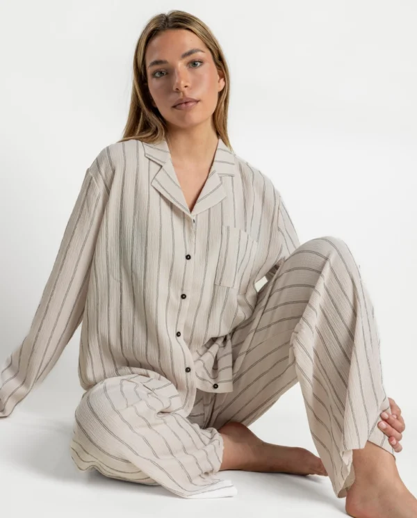 64643-0-000004-2 Admas Dames Pyjama Open Lange Mouw – Ecru