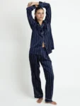 Admas Diplomatic Satijnen Dames Pyjama Open Lange Mouw – Donkerblauw